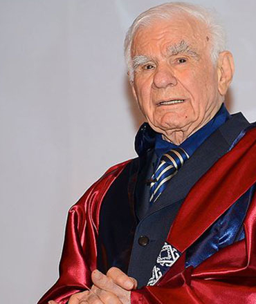 Yüzyılın en iyi beyin cerrahı hayatını kaybetti