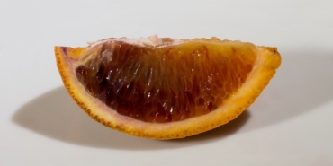 C vitamini kaynağı portakal dilimi