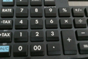 Vergi hesaplaması için kullanılan hesap makinesi