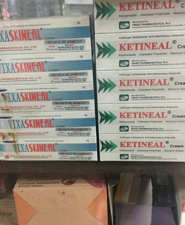 Göz çevresi kremi seçimi için cilt bakım ürünleri