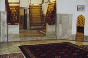 Satıştaki halılar