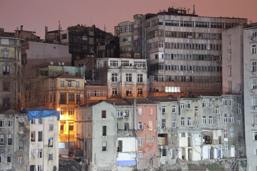 Kira geliri elde edilen konutların bulunduğu İstanbul manzarası