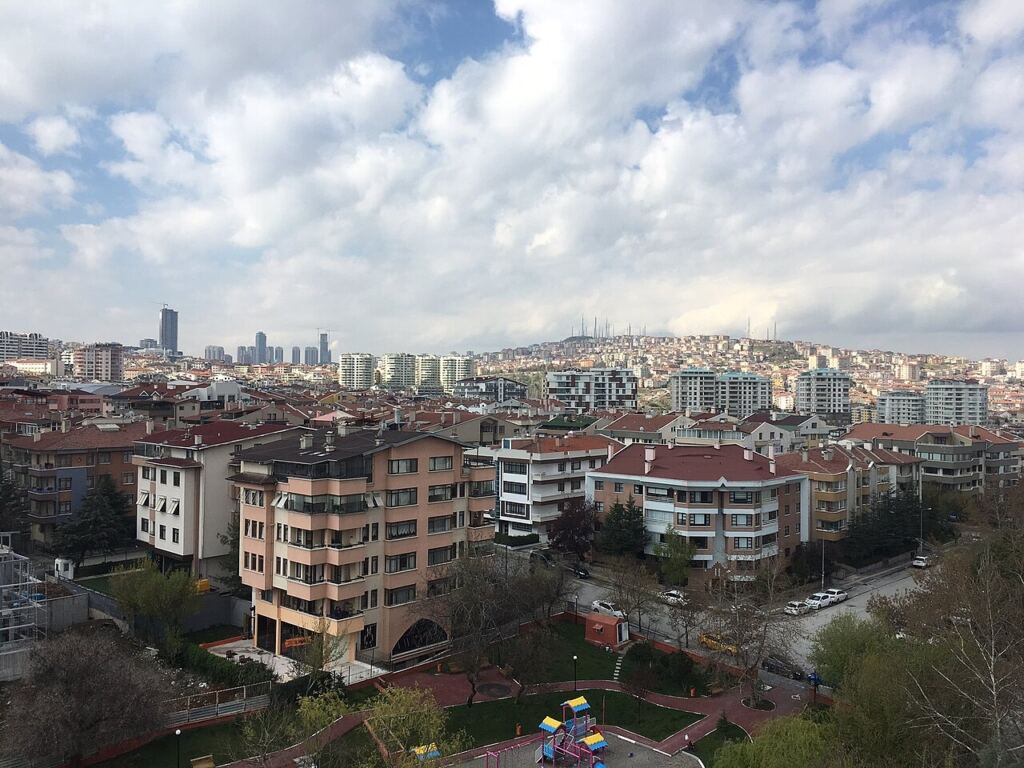 Turkuaz Kart başvurularının değerlendirildiği Ankara şehir manzarası